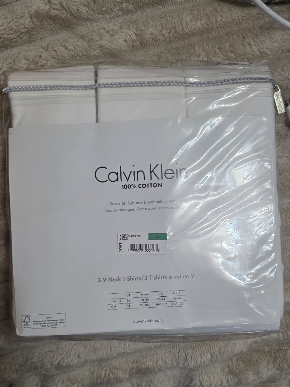 New $39.50 Calvin Klein Men's White V-Neck T-Shirts - 3 Pack Sz L - Picture 2 of 2